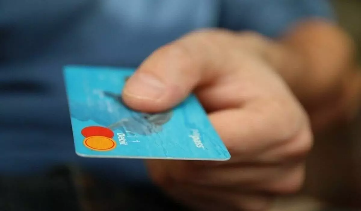 Верующим казахстанцам запрещено использовать кредитные карты – ДУМК