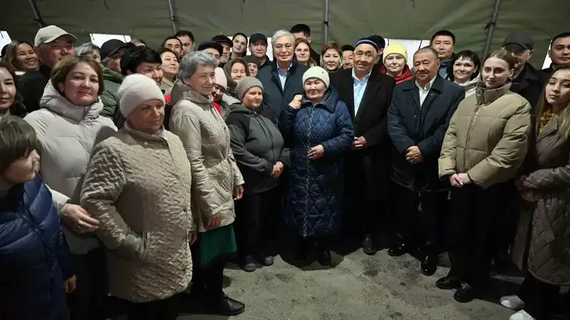 Токаев пообещал волонтерам Костаная запретить изъятие популяции сайгаков