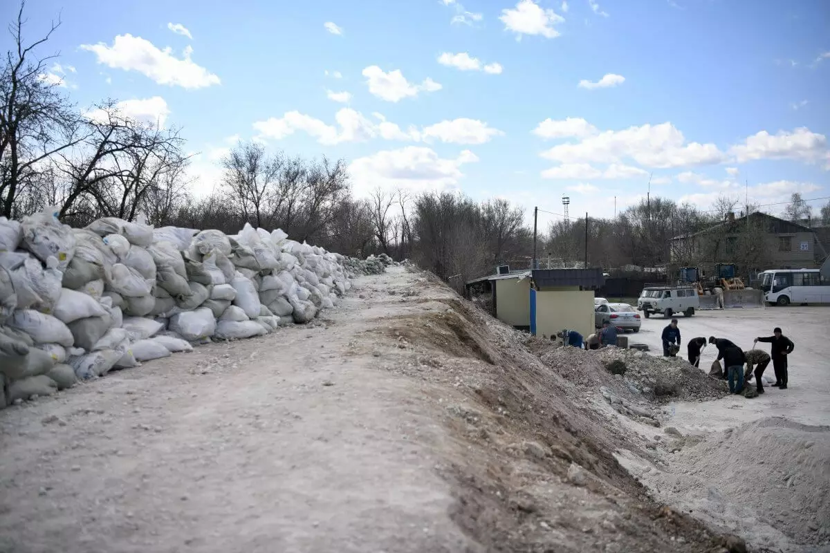 100 км защитных дамб построено вдоль реки Жайык в ЗКО