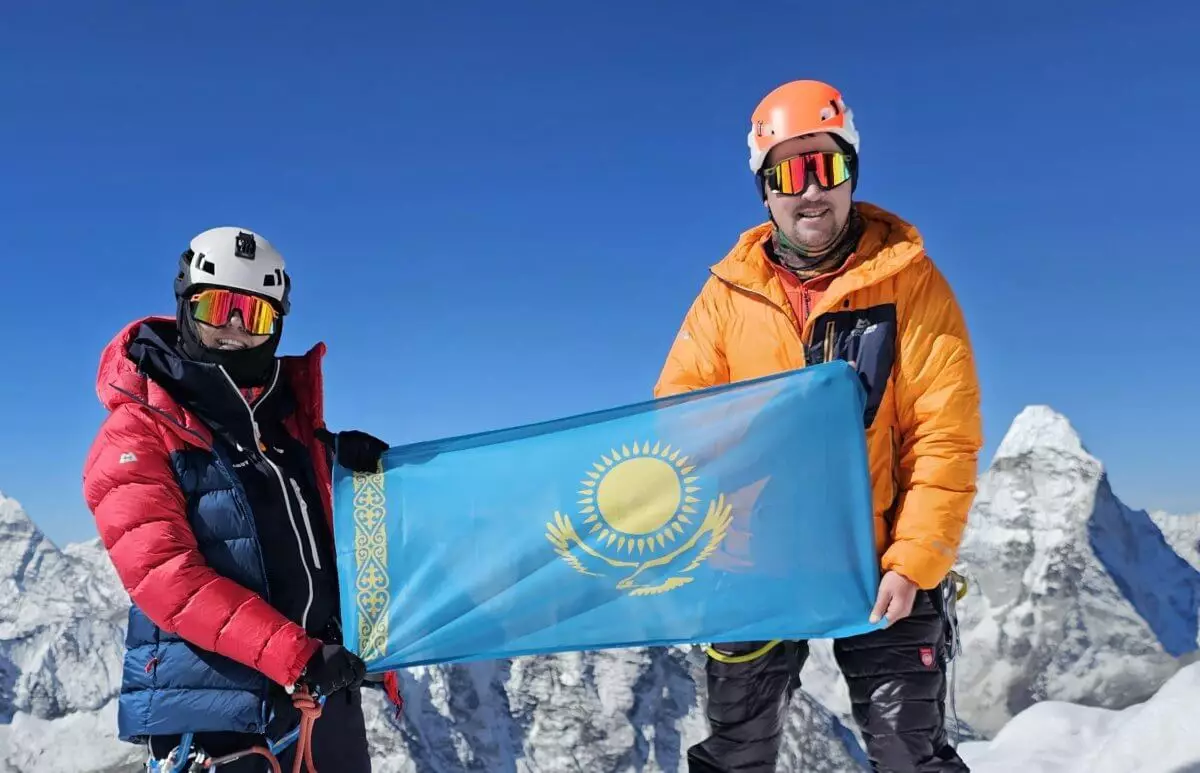 Первые шаги к покорению Эвереста сделала альпинистка-казашка