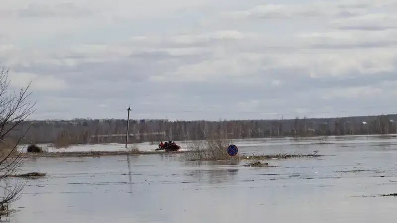 Страшные кадры: приграничный с Казахстаном город в России затопило