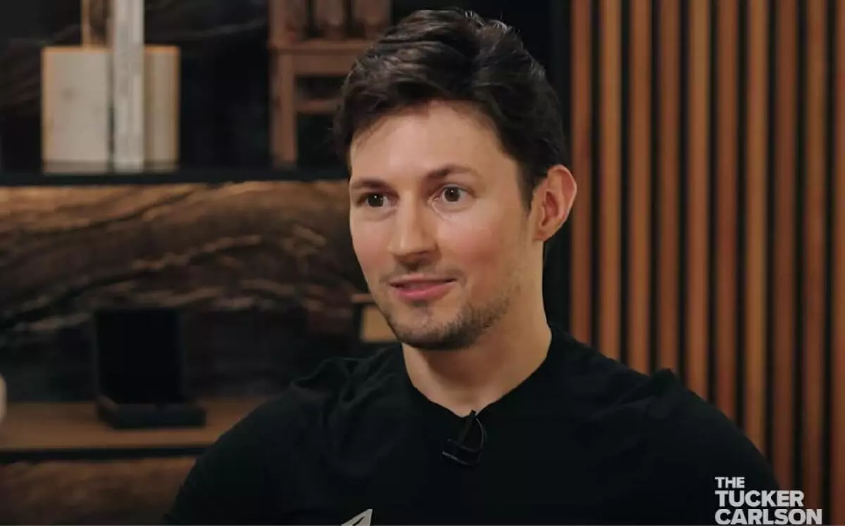 Павел Дуров упомянул Казахстан в интервью Такеру Карлсону