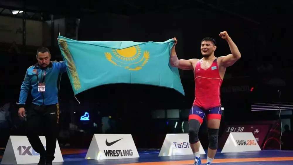 Борец из Казахстана обошел Олимпийского чемпиона и возглавил мировой рейтинг