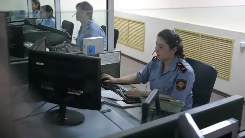 В Казахстане хотят увеличить число женщин-полицейских