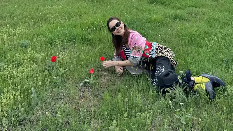 Динара Сатжан нашла самый красивый цветок в мире