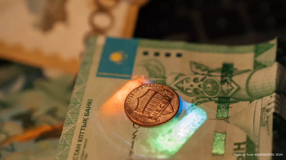 Курс доллара в Казахстане еще немного вырос