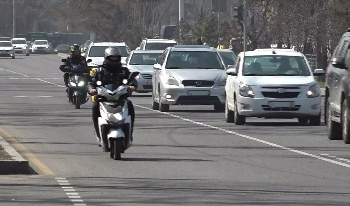 Мопеды в законе: водителей скутеров обяжут иметь права и соблюдать ПДД