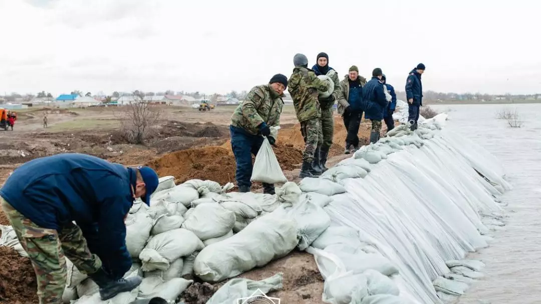 В  Актюбинской области продолжаются берегоукрепительные работы