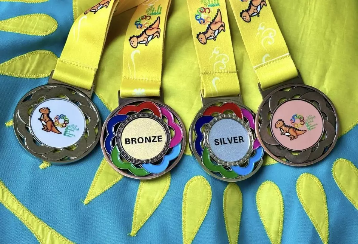 Қазақстандық оқушылар халықаралық олимпиадада төрт медаль алды