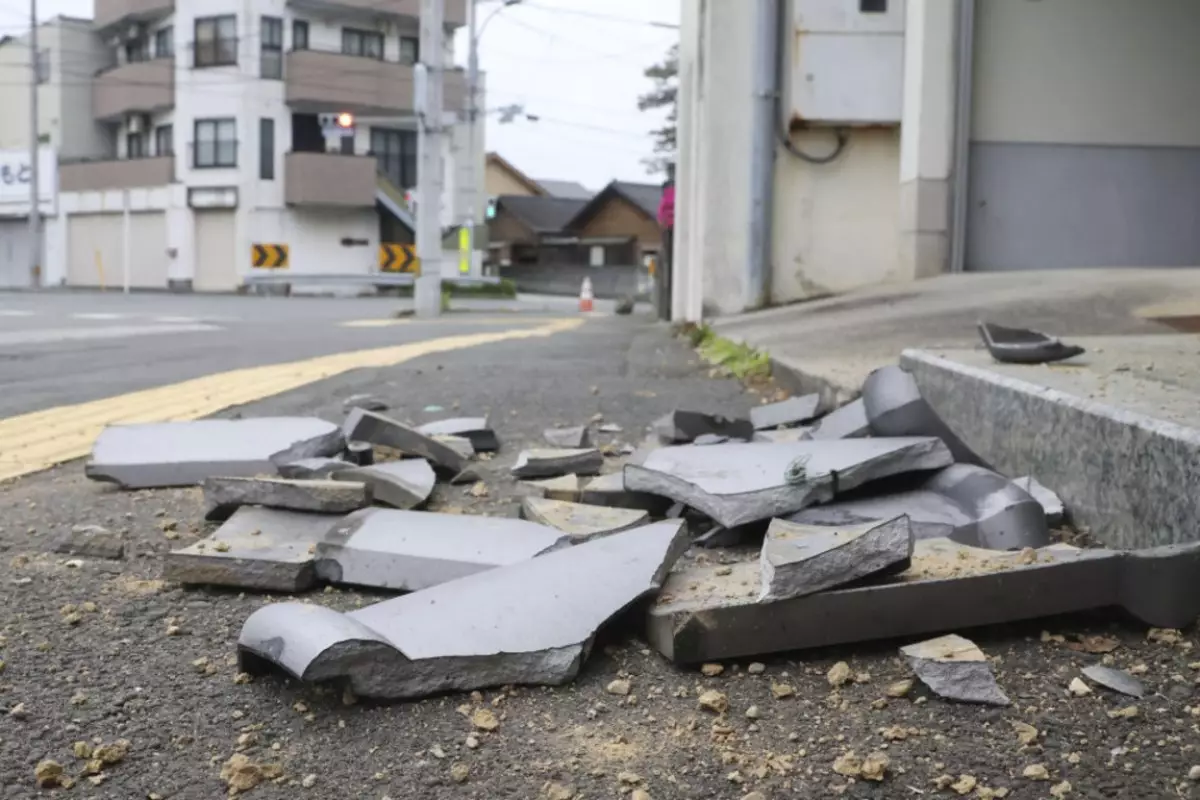 Землетрясение в Японии: жителей призвали готовиться к повторным толчкам