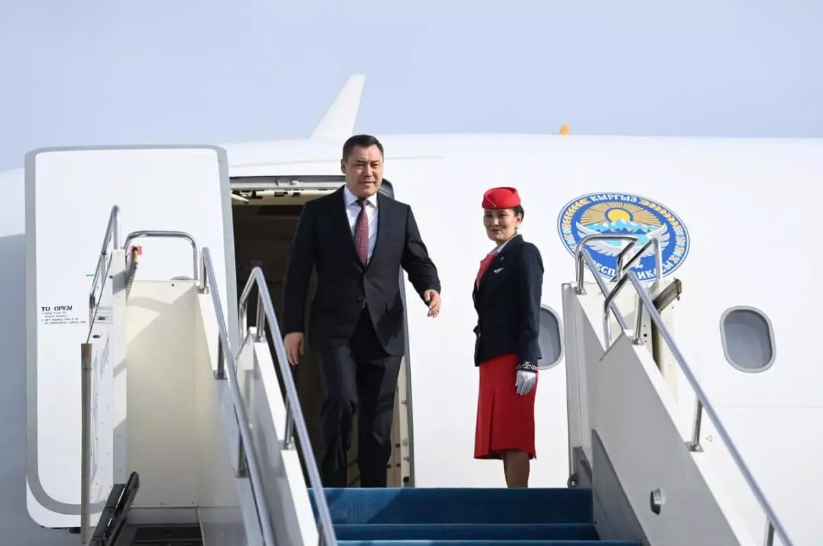 Токаев лично встретил президента Кыргызстана в аэропорту Астаны