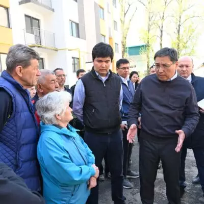 Аким Алматы ознакомился с ходом строительства домов по программе реновации ветхого жилья в Турксибском районе