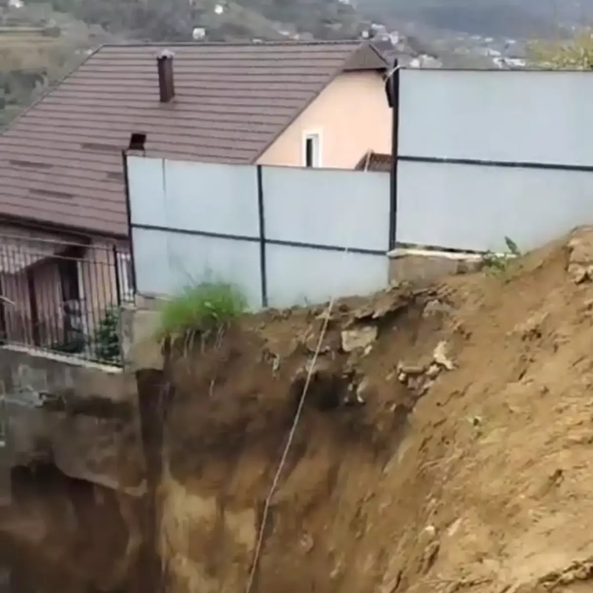 На территории строящегося дома в Алматы сошла оплывина
