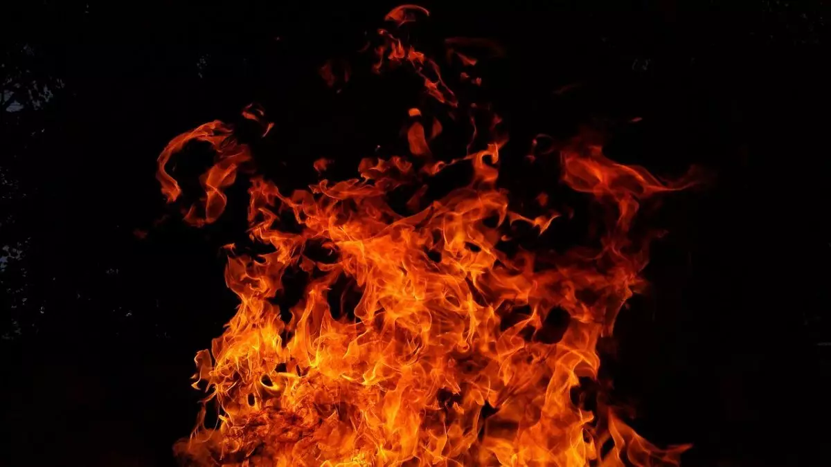 Пожары в двух магазинах потушили в Казахстане