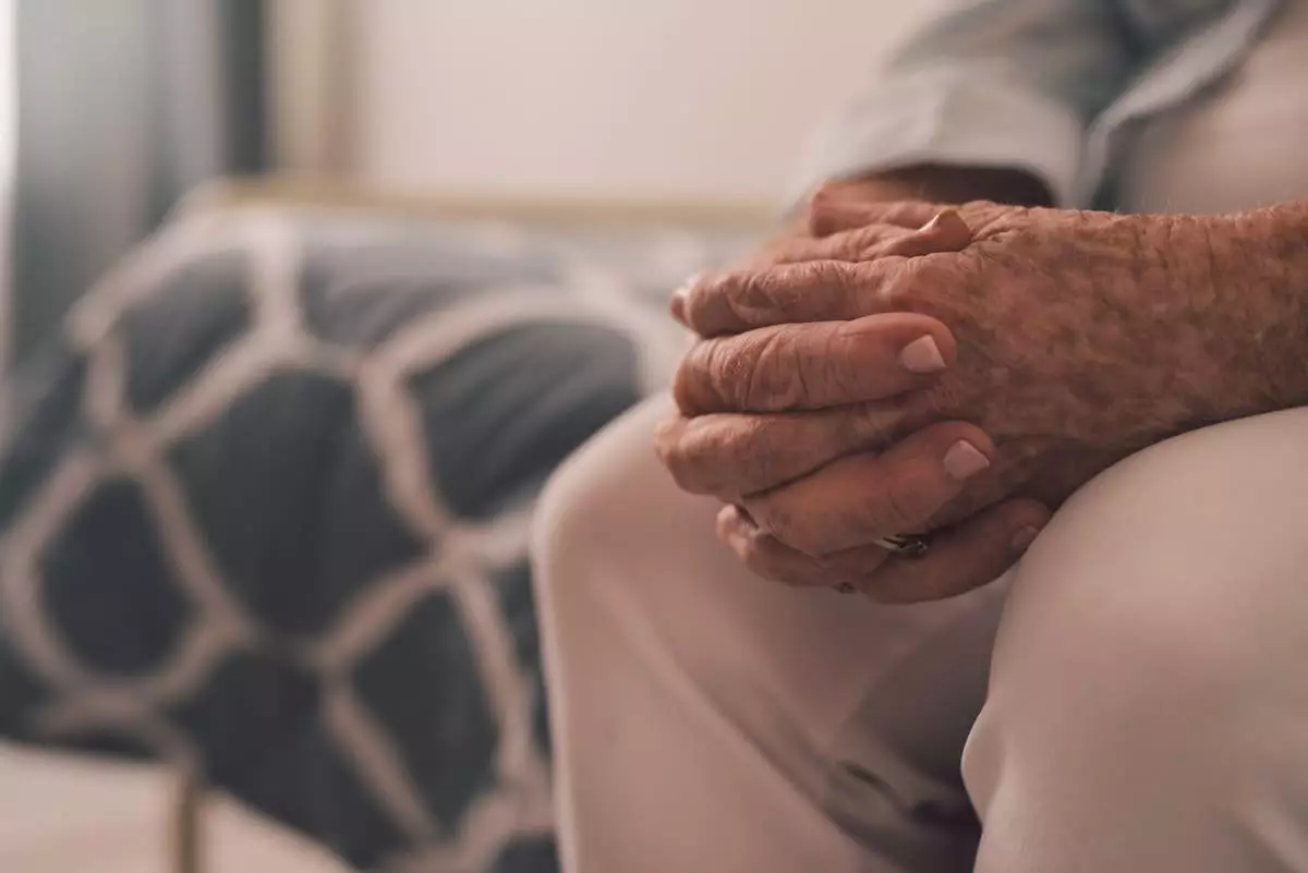 89-летняя пенсионерка покончила с собой в Атырау