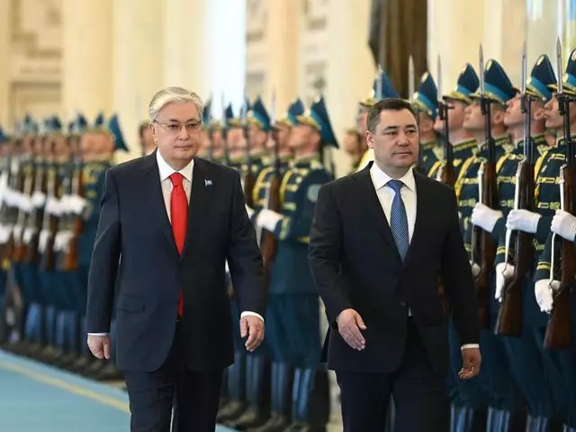 Торжественная церемония встречи президента Кыргызстана состоялась в Акорде