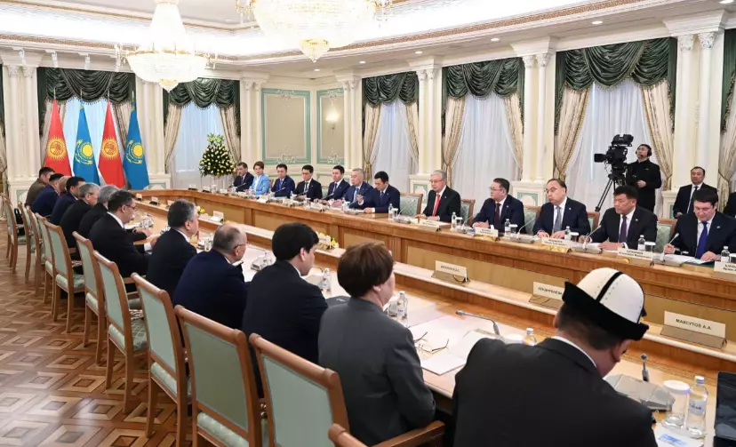 В духе стратегического партнерства: Токаев и Жапаров приняли участие в заседании Высшего межгосударственного совета