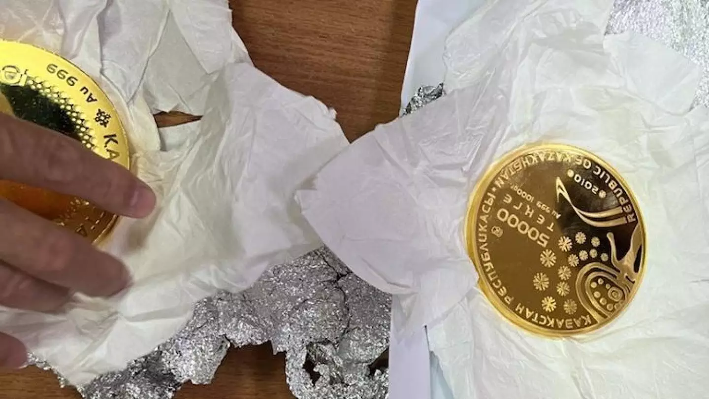 Валюту и золото на 400 млн тенге попытались вывезти из столичного аэропорта