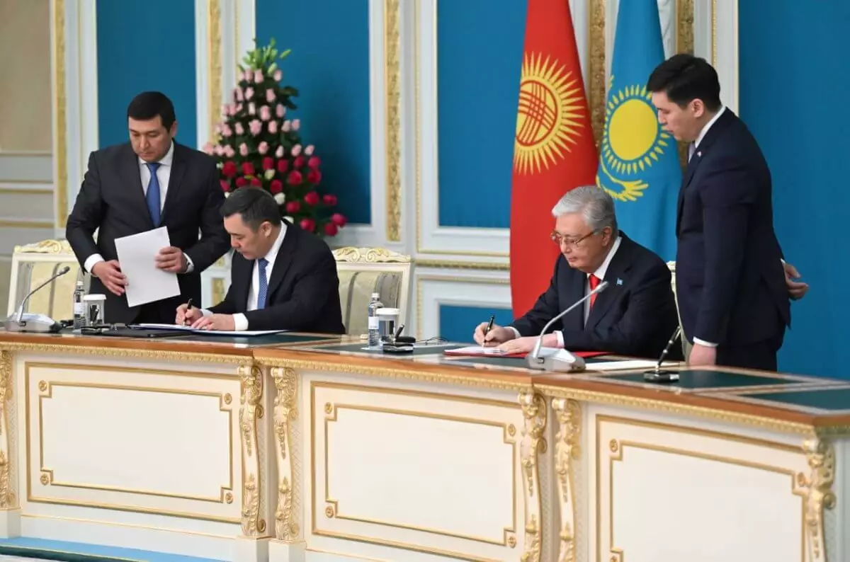Президенты Казахстана и Кыргызстана подписали ряд документов