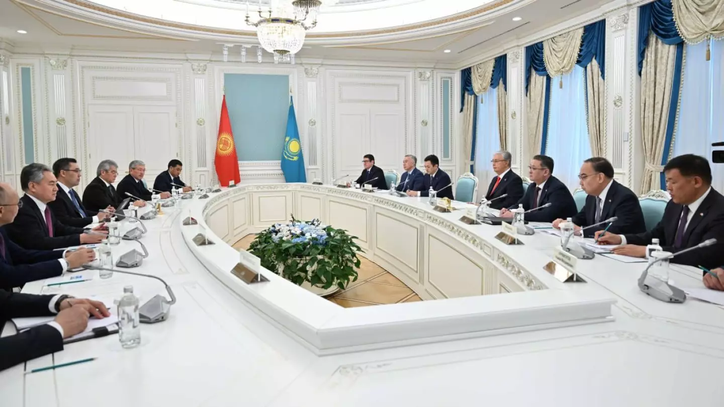 «Казахстан играет приоритетную роль во внешней политике Кыргызстана» — Жапаров
