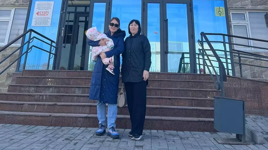 Ребенка с тяжелой формой ДЦП из дома малютки Мангистау прооперировали российские врачи в Шымкенте