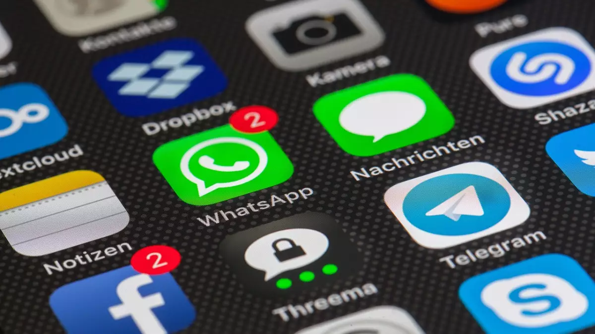 Қытайдағы App Store-дан WhatsApp пен Telegram өшірілді