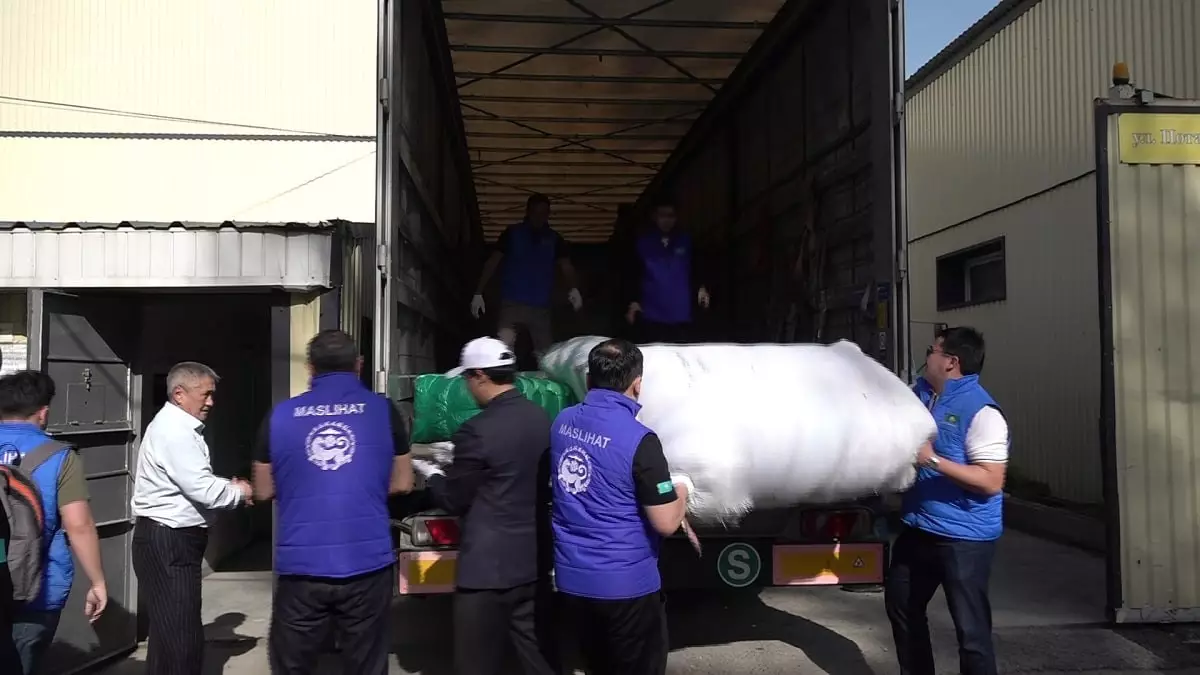 Күшіміз бірлікте: депутаты маслихата Алматы отправили гуманитарную помощь в СКО