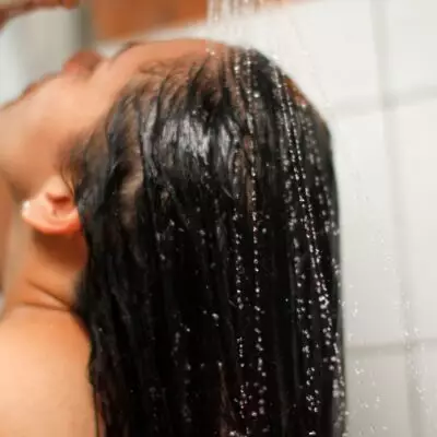 Защищаем волосы от влияния жесткой воды: советы и рекомендации