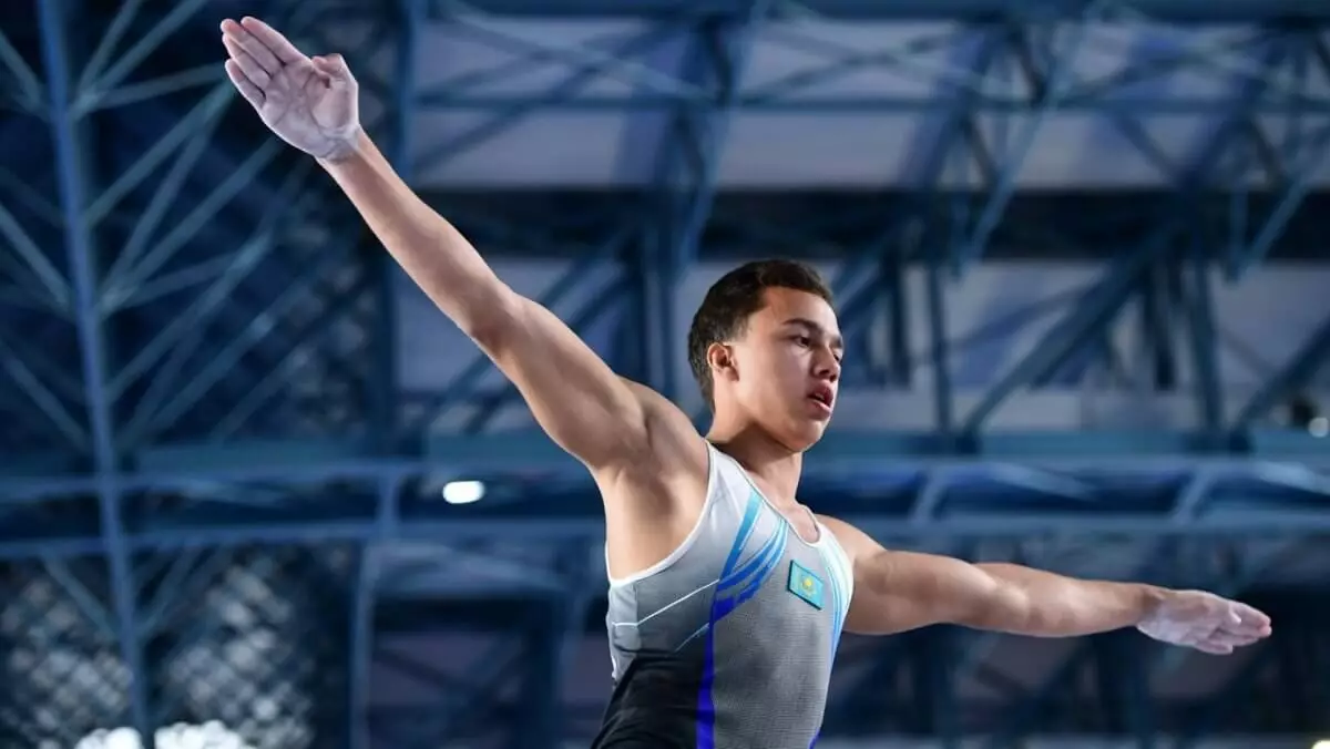 Казахстанец взял "золото" на чемпионате мира по гимнастике