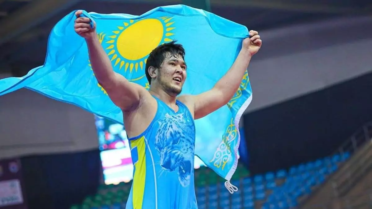 Ещё одну лицензию на Олимпиаду завоевали казахстанские борцы