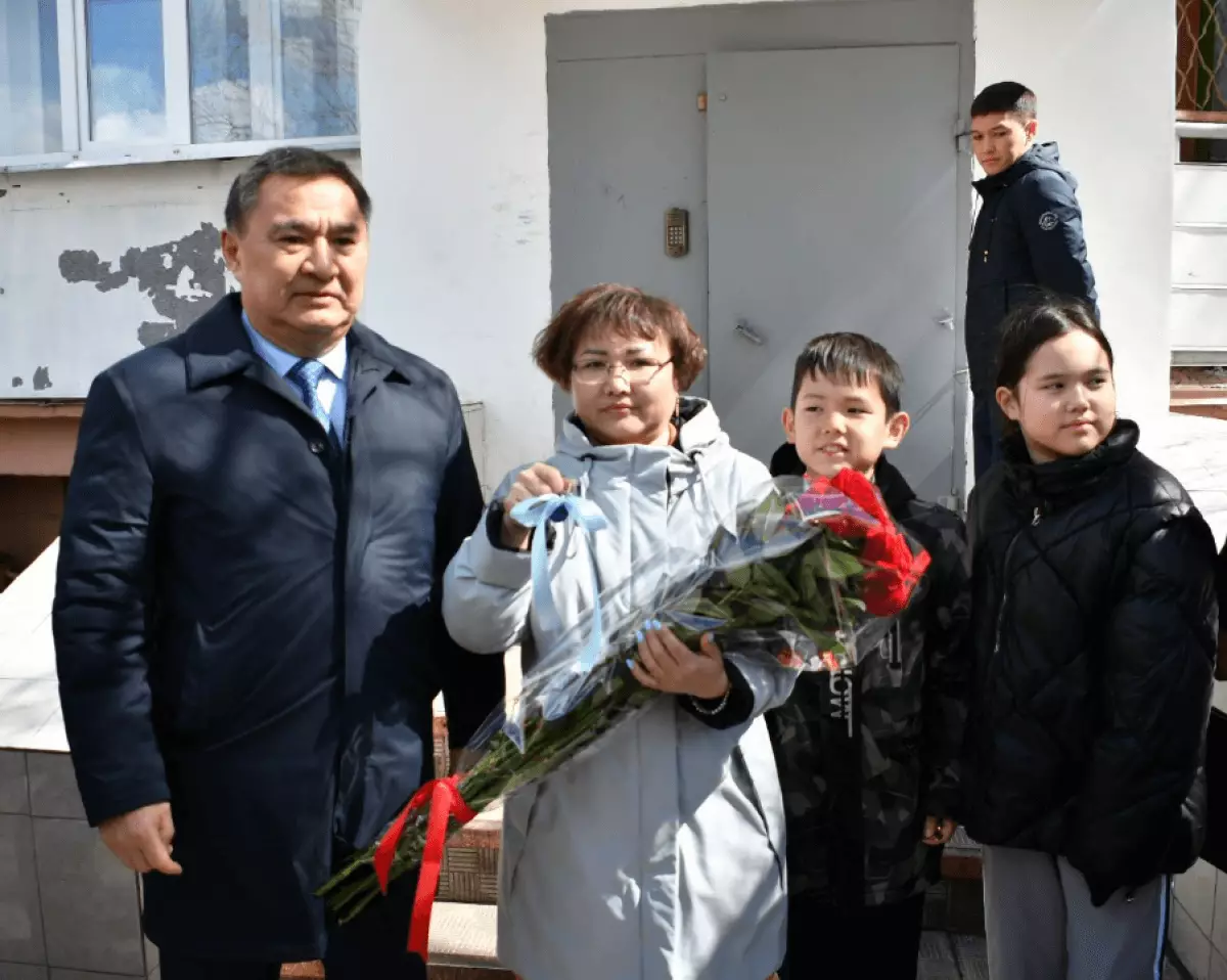 Более 8,8 тысяч семей получили господдержку после паводков в Казахстане