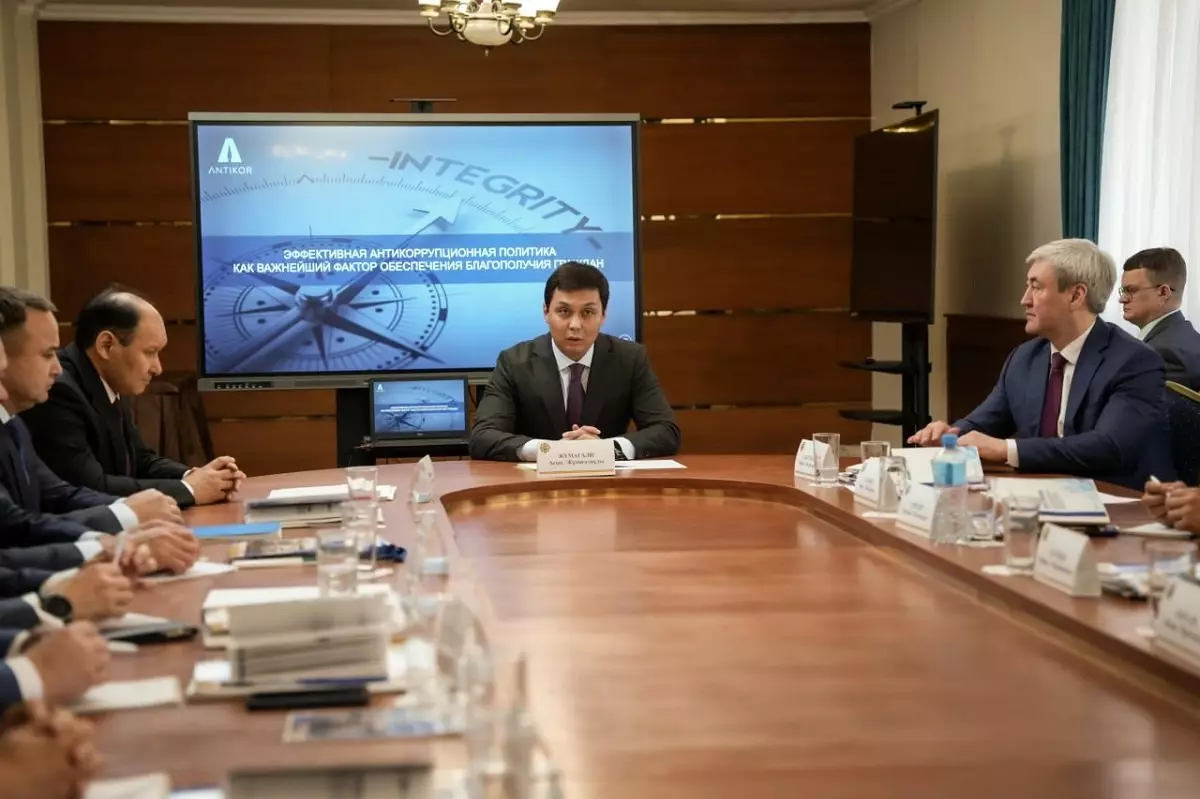 Председатель Антикора встретился с Президентским резервом руководства правоохранительных органов