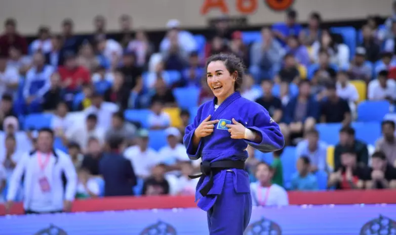 Казахстанские дзюдоисты вышли в полуфинал на чемпионате Азии в Гонконге