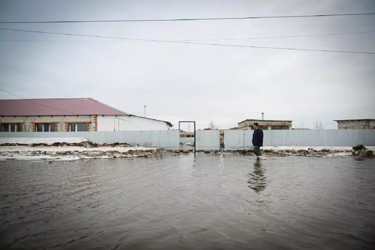 Около 9 тысяч казахстанских семей получили господдержку после паводков