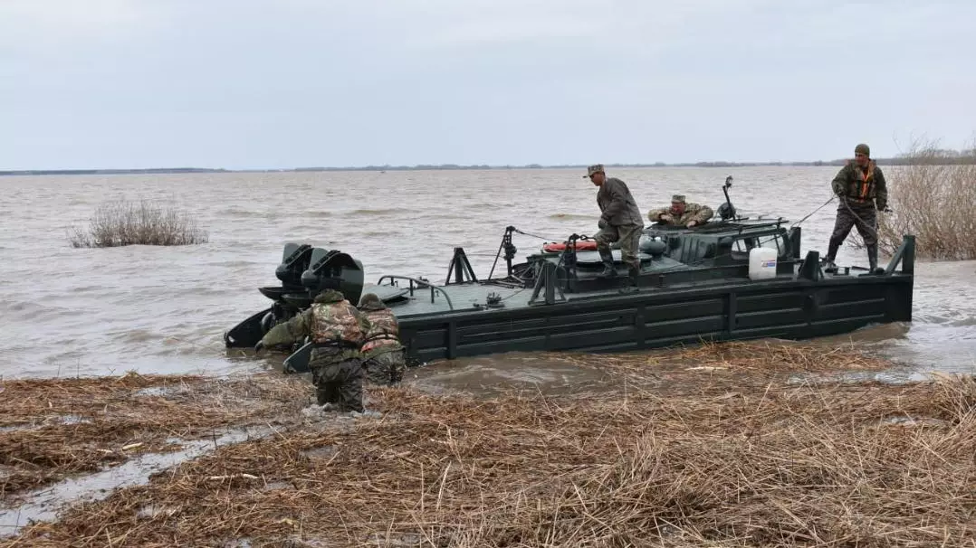 Вооруженные силы выделили дополнительные силы и средства для противодействия водной стихии
