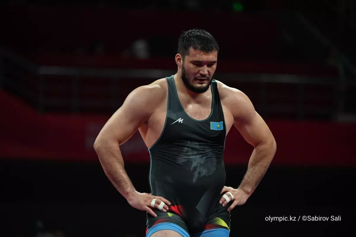 Борец Алимхан Сыздыков получил олимпийскую квоту на отборе в Бишкеке