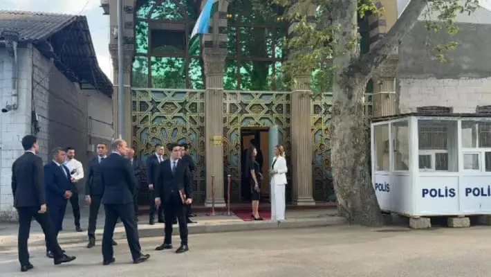 В азербайджанском Гяндже открылось почетное консульство Узбекистана