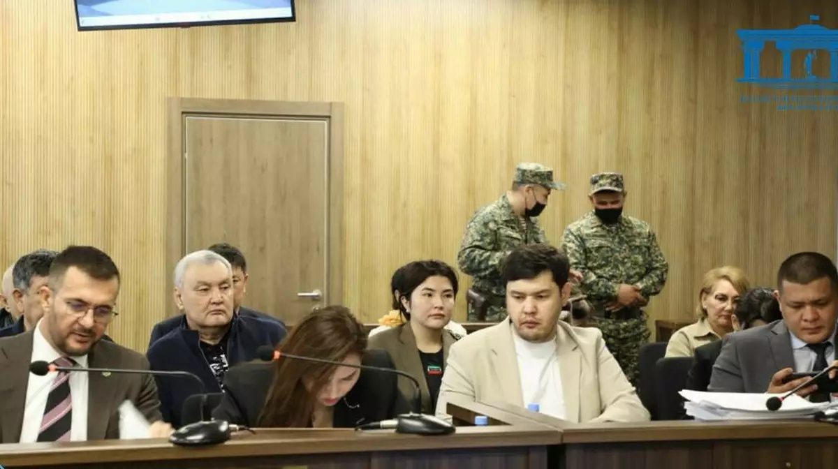 Дело Бишимбаева: СМИ вновь допустили в зал суда после скандала