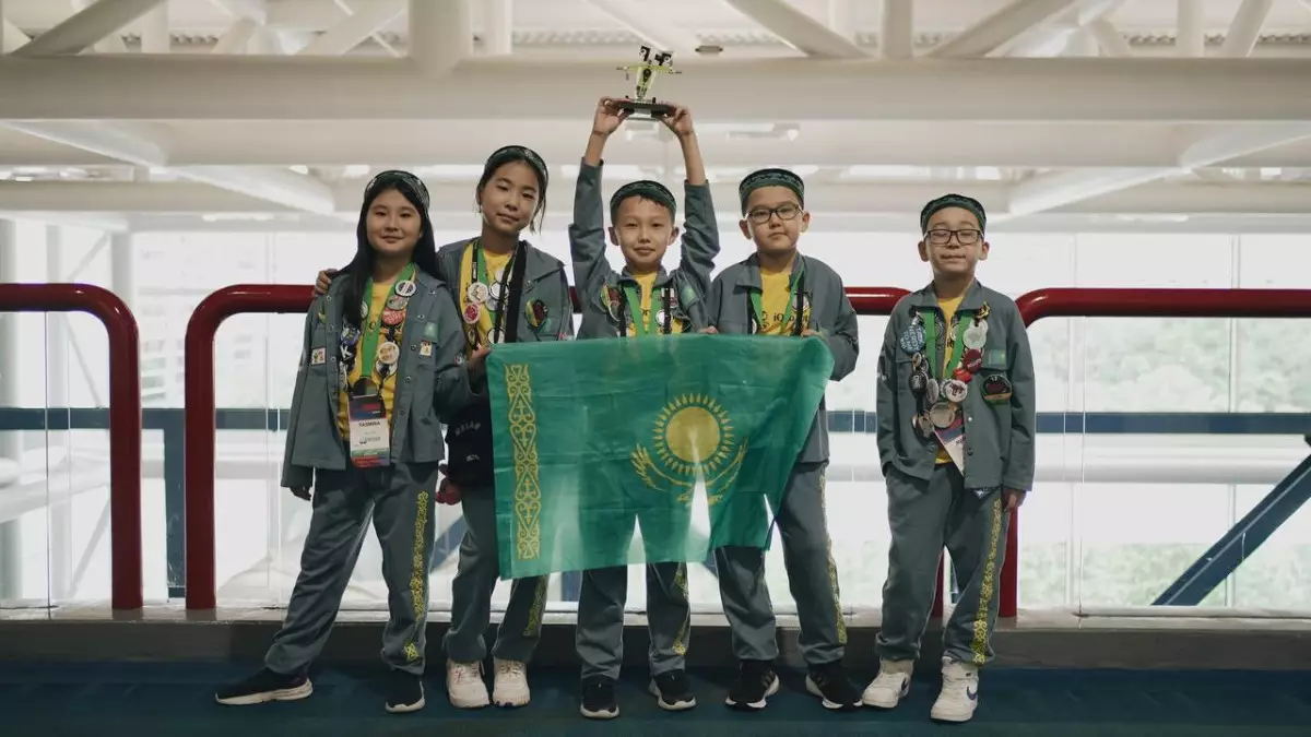 Сборная Казахстана по робототехнике одержала победу в чемпионате на 50 тысяч человек