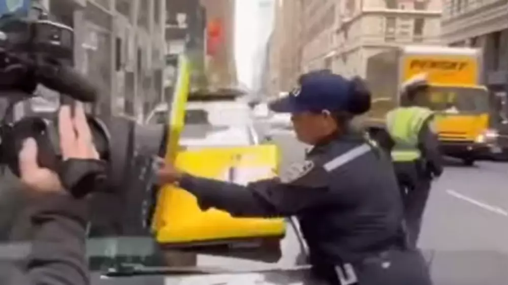 В Нью-Йорке придумали новый штраф, но водители начали воровать из него "пользу"