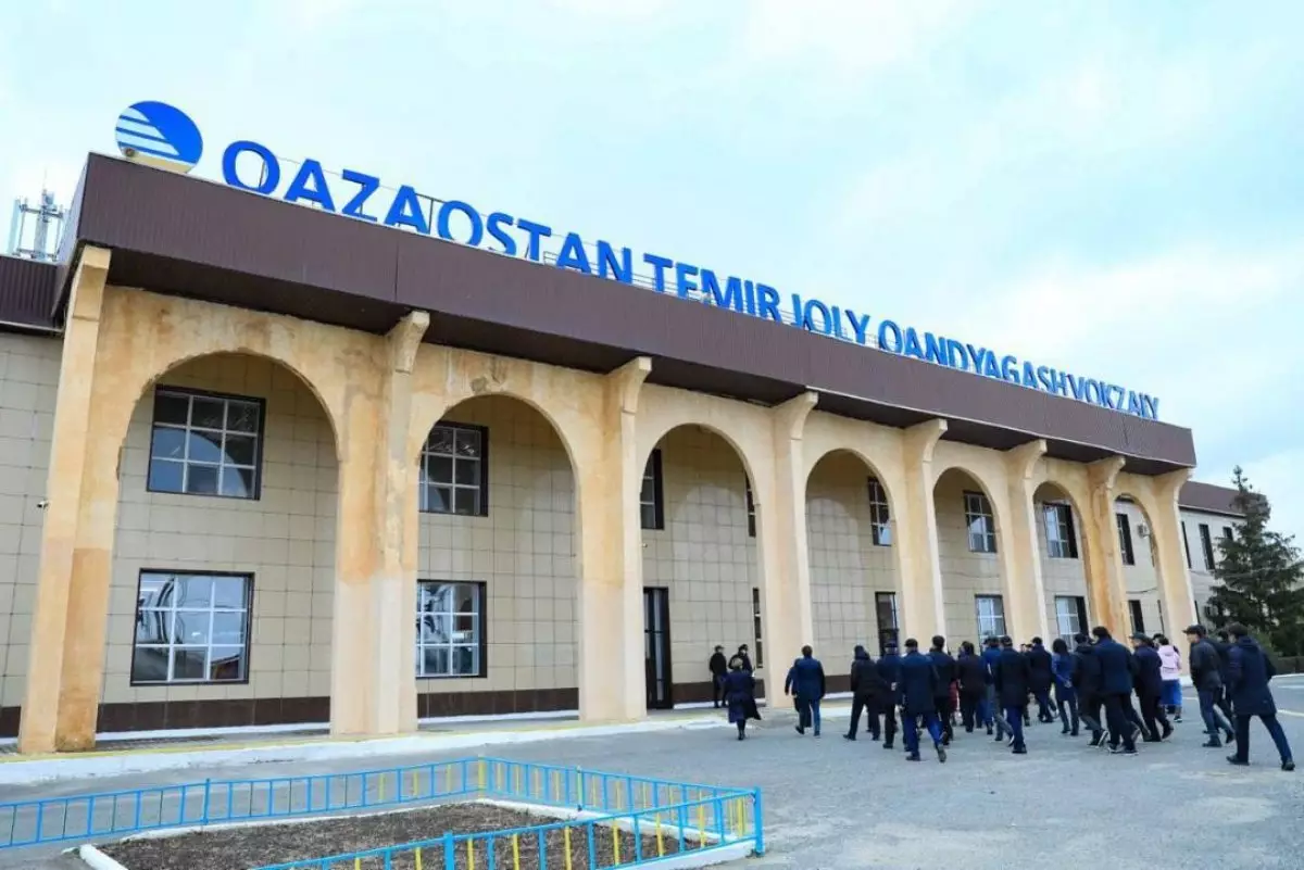Прокуроры помешали незаконно повысить плату 900 арендаторам на ж/д вокзалах Казахстана