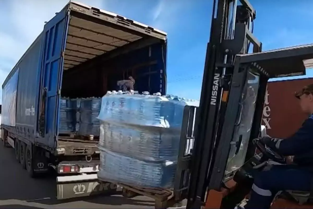 Жители Ингушетии отправили в Петропавловск 20 тонн воды с ледников Кавказа (ВИДЕО)