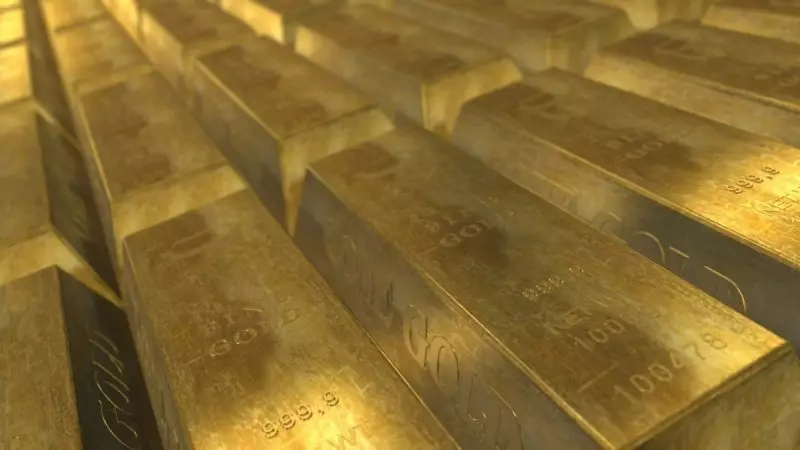 Золото начало дешеветь в Казахстане