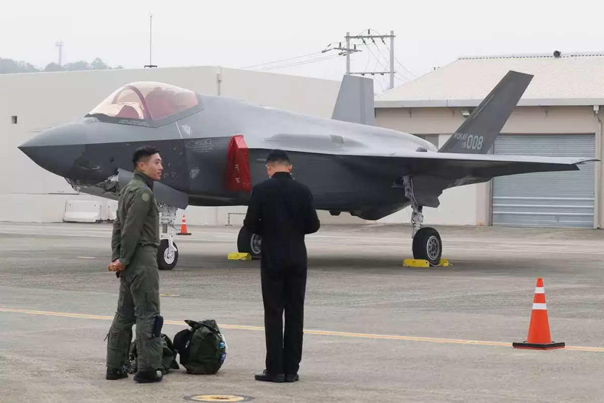 Южная Корея провела учения с новыми истребителями F-35