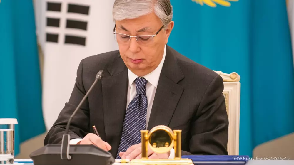 Токаев ратифицировал соглашения с Кыргызстаном и ЕАЭС