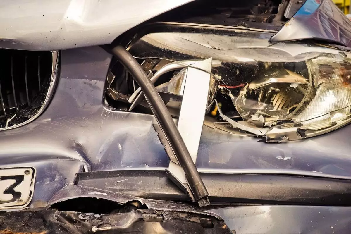 Водитель скончался после лобового столкновения двух авто в Шымкенте