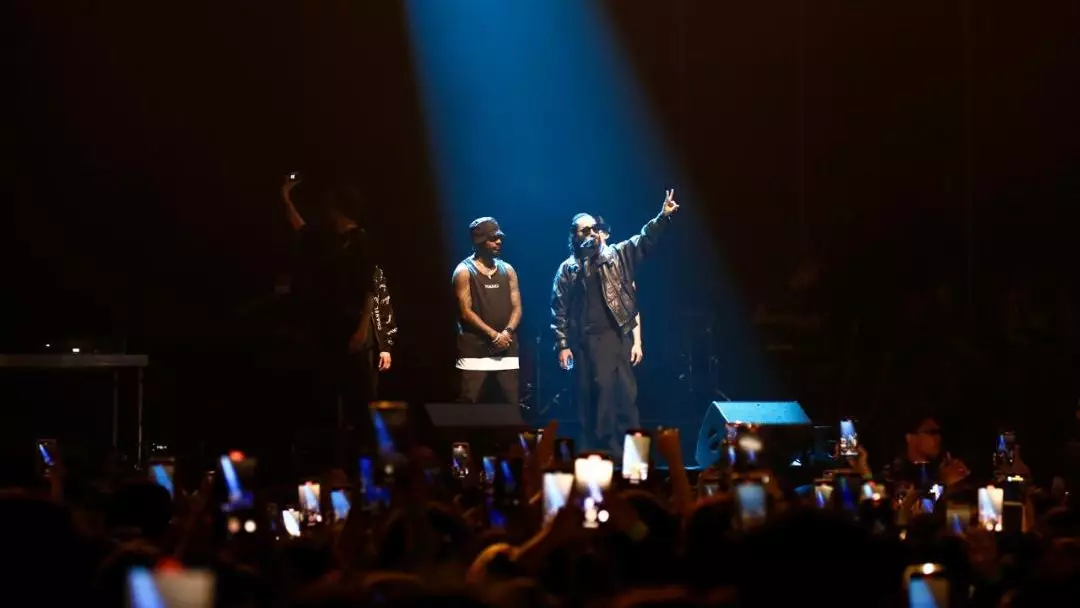Рэпер Мот сделал необычное предложение к своим фанатам на концерте в Астане