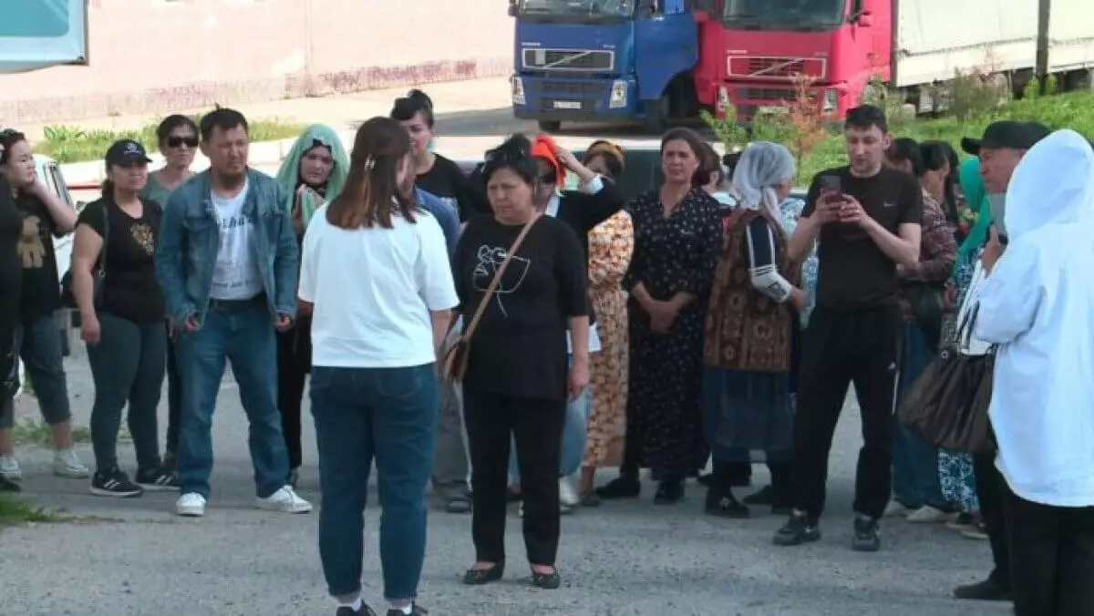 Без работы и без зарплаты остались 350 сотрудников текстильной фабрики в Шымкенте