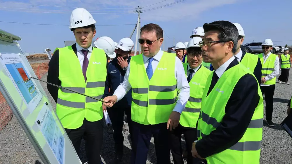 Президент Kia Motors посетил строящийся завод в Костанае