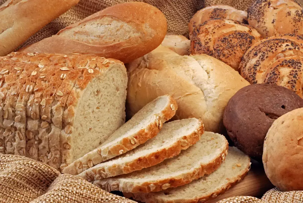 В Жамбылской области депутат предложил поднять цены на хлеб до 500 тенге